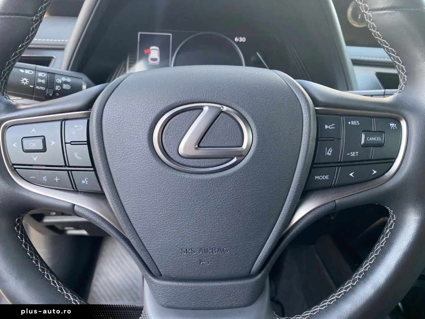 LEXUS UX 250h Style Edition  Bi-LED ACC CAM SHZ CarPla