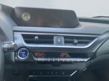 LEXUS UX 250h Style Edition  Bi-LED ACC CAM SHZ CarPla