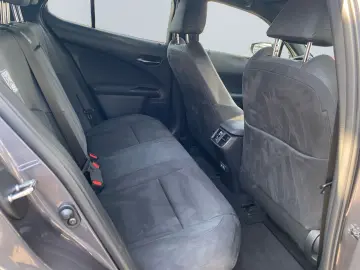 LEXUS UX 250h Style Edition  Bi-LED ACC CAM SHZ CarPla