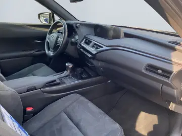 LEXUS UX 250h Style Edition  Bi-LED ACC CAM SHZ CarPla
