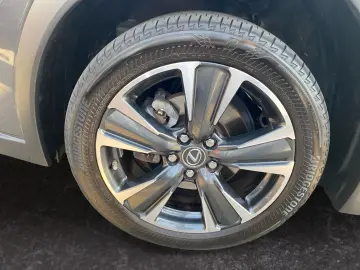 LEXUS UX 250h Style Edition  Bi-LED ACC CAM SHZ CarPla