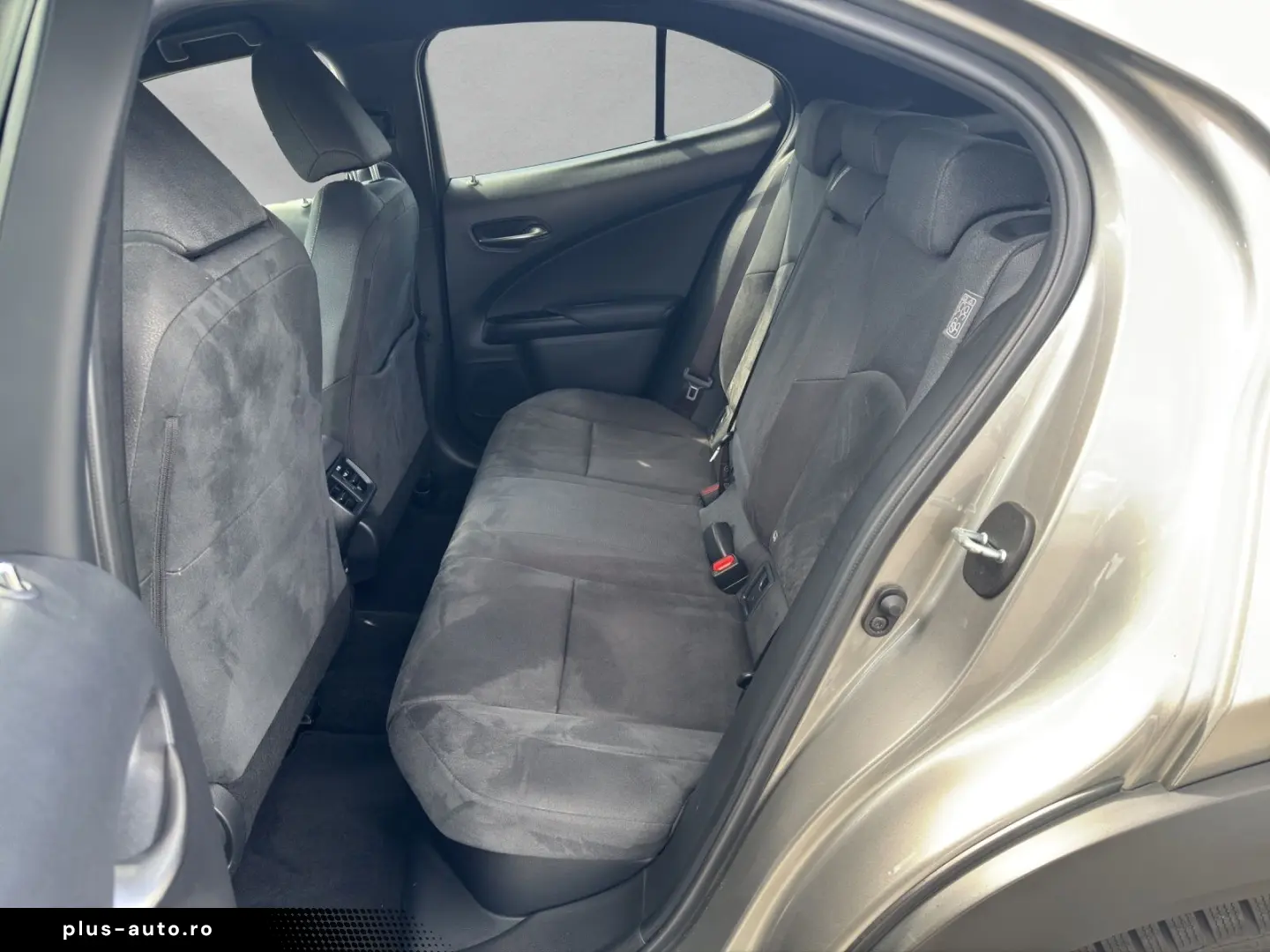 LEXUS UX 250h STYLE FACELIFT  ALLW. CARPLAY GARANTIE