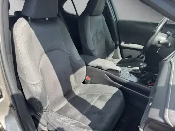 LEXUS UX 250h STYLE FACELIFT  ALLW. CARPLAY GARANTIE