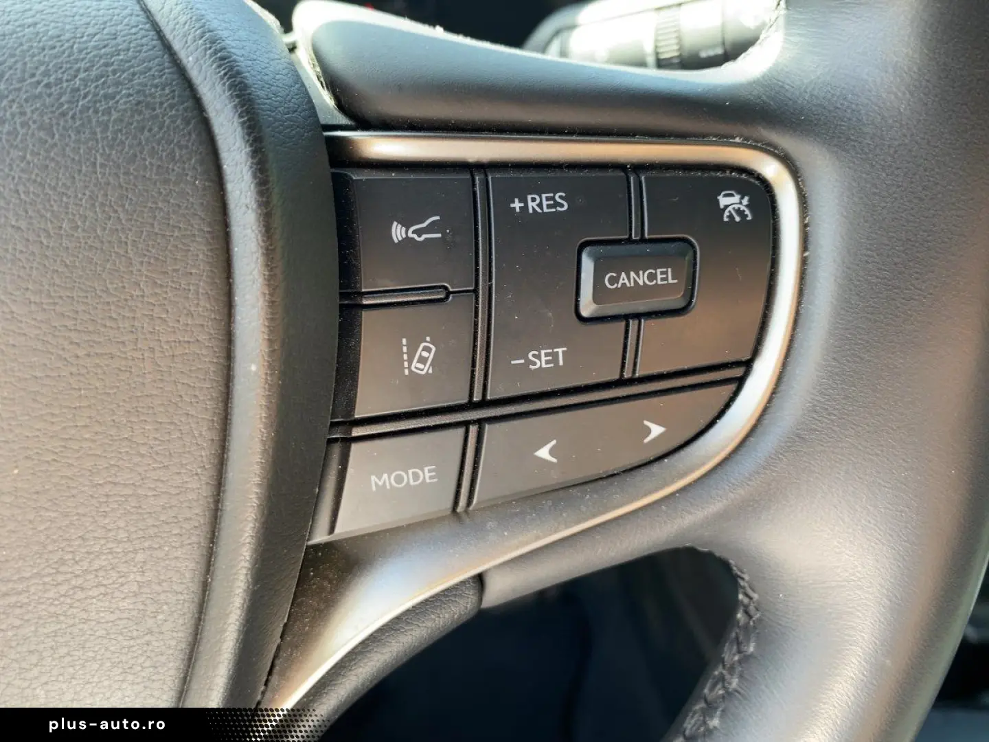 LEXUS UX 250 h Style Edition zuverlässiger GW