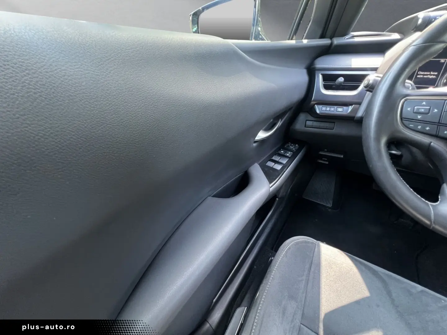 LEXUS UX 250h STYLE SHZ KAMERA PDC LED DAB CARPLAY 18