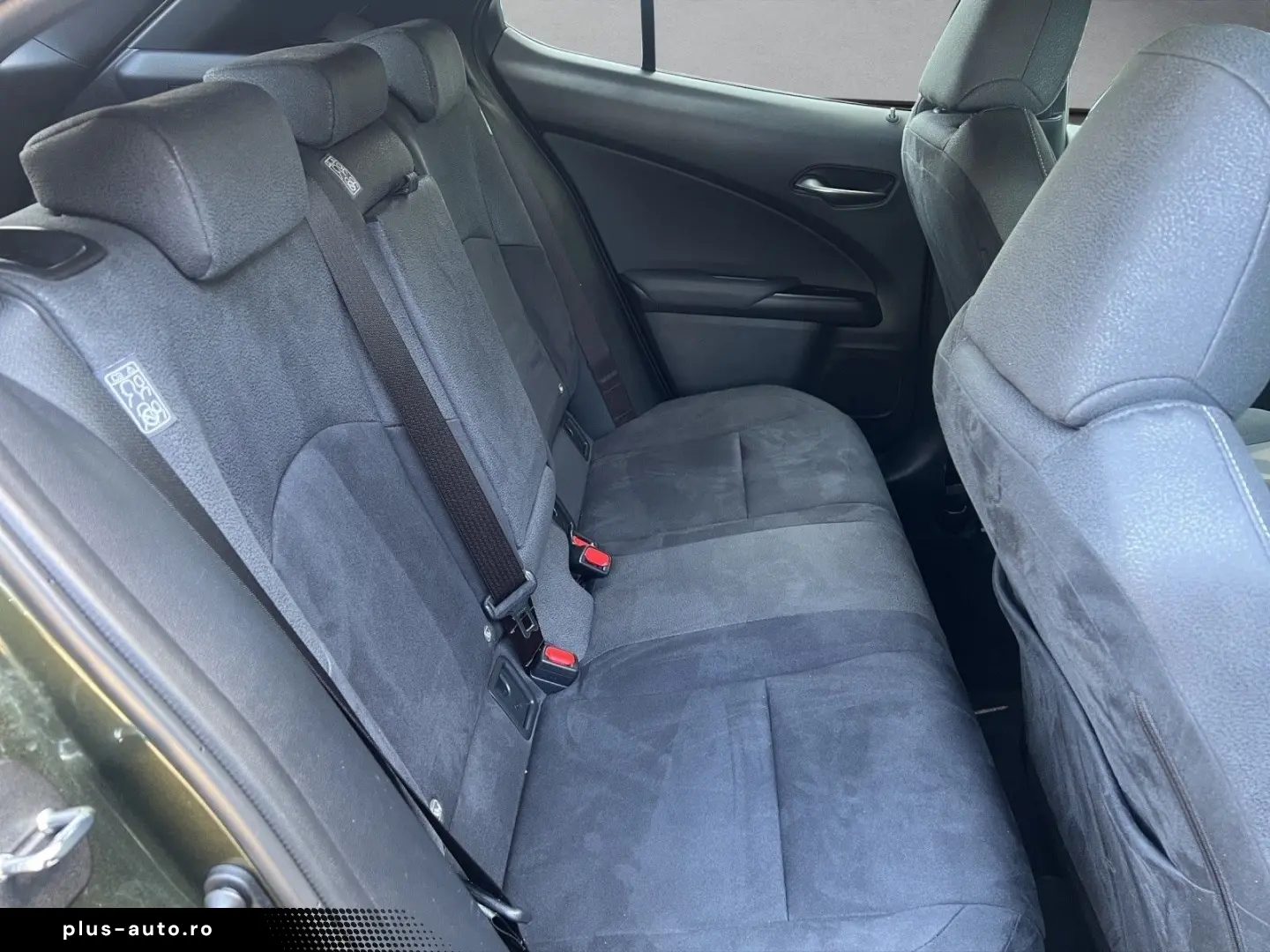 LEXUS UX 250h STYLE SHZ KAMERA PDC LED DAB CARPLAY 18