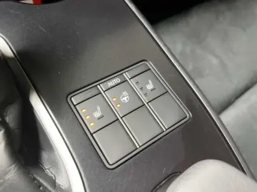 LEXUS UX 250h Style Edition Automatik PDC Navi Kamera