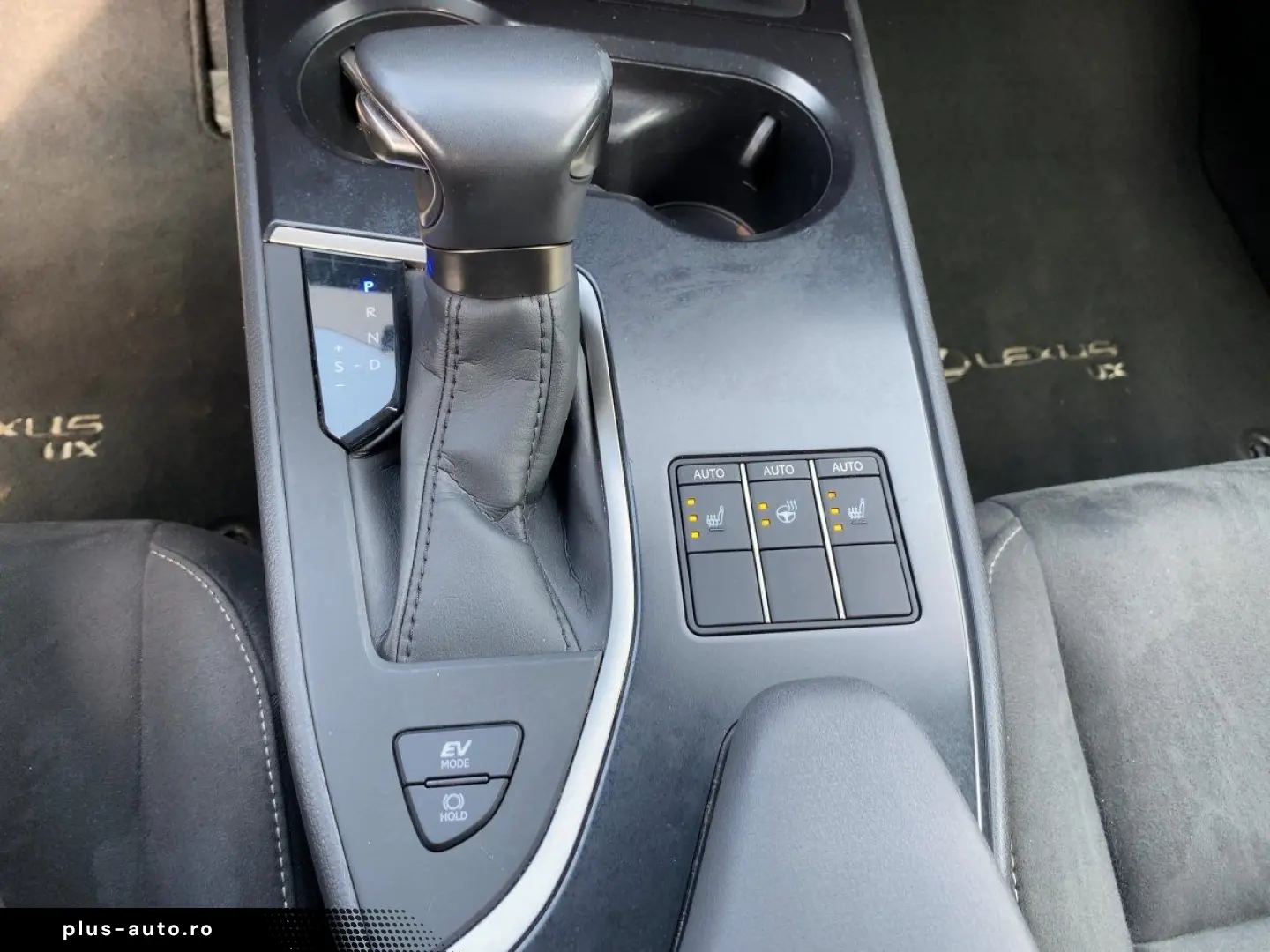 LEXUS UX 250 h Style Edition zuverlässiger Crossover