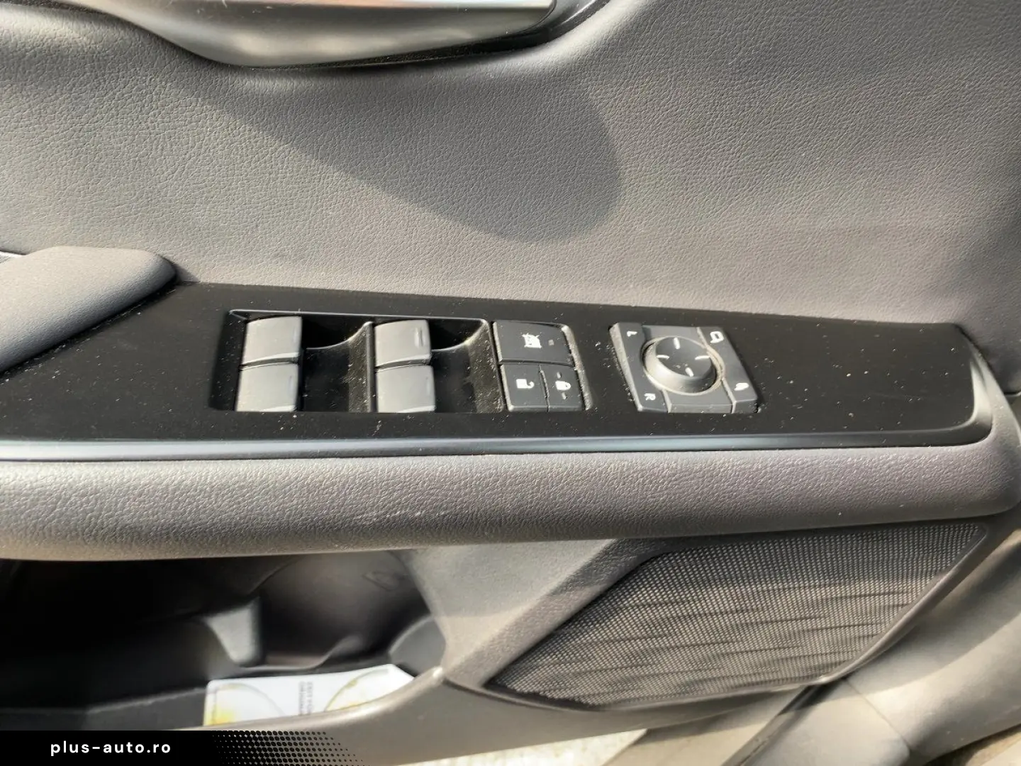 LEXUS UX 250 h Style Edition zuverlässiger Crossover