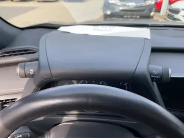 LEXUS UX 250 h Style Edition zuverlässiger Crossover