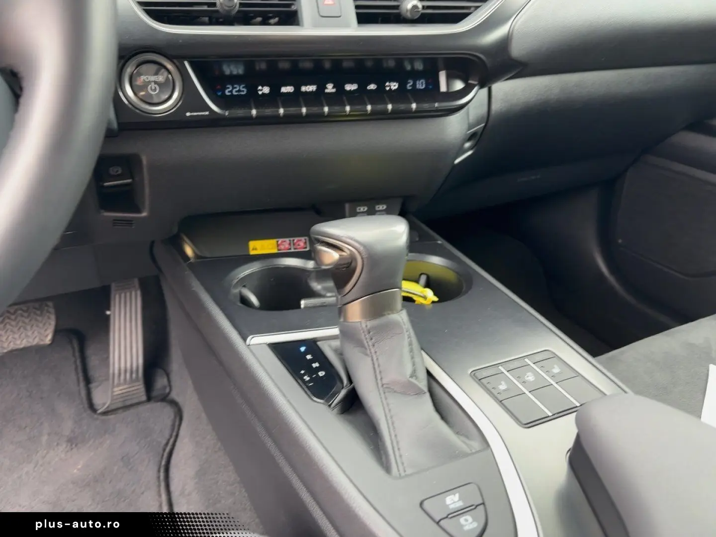 LEXUS UX 250h Style Edition  Cloud Navigation