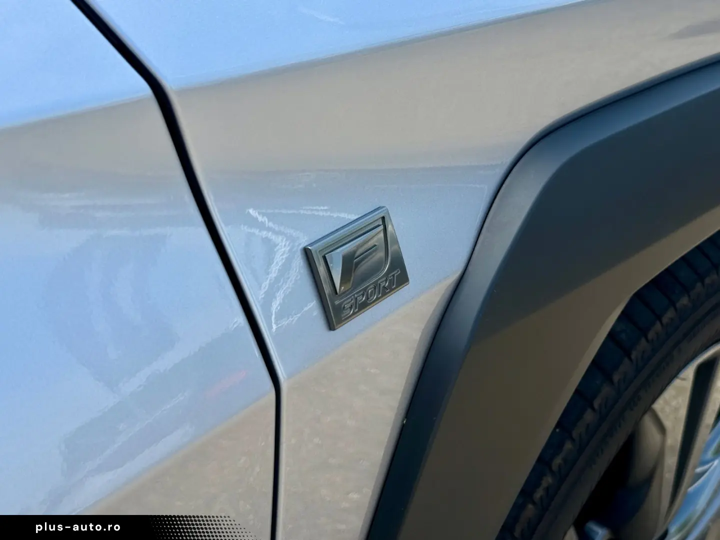 LEXUS UX 250h F-SPORT ACC RFK Car-Play 15J-GARANTIE