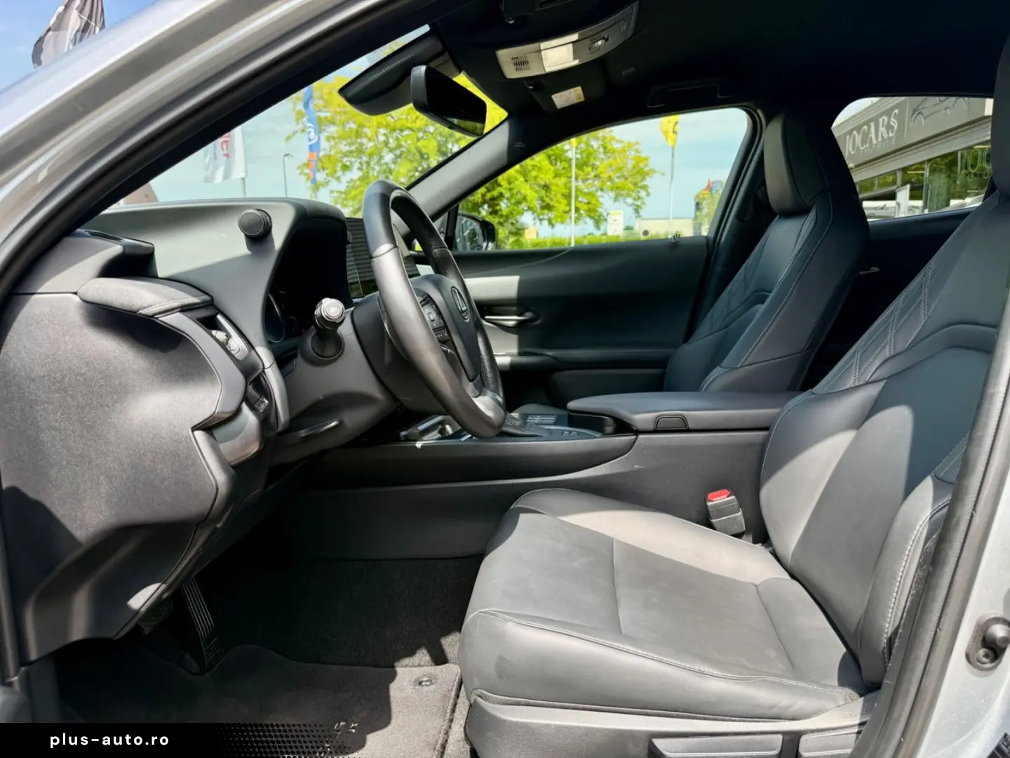 LEXUS UX 250h F-SPORT ACC RFK Car-Play 15J-GARANTIE