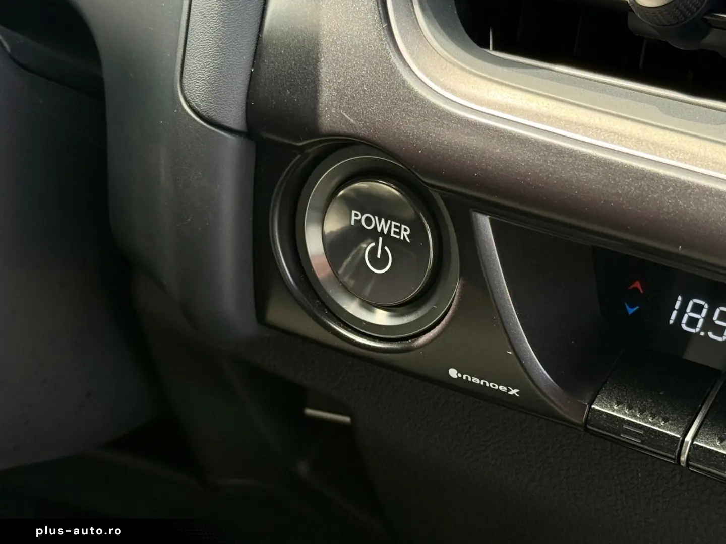 LEXUS UX 250h F-SPORT ACC RFK Car-Play 15J-GARANTIE