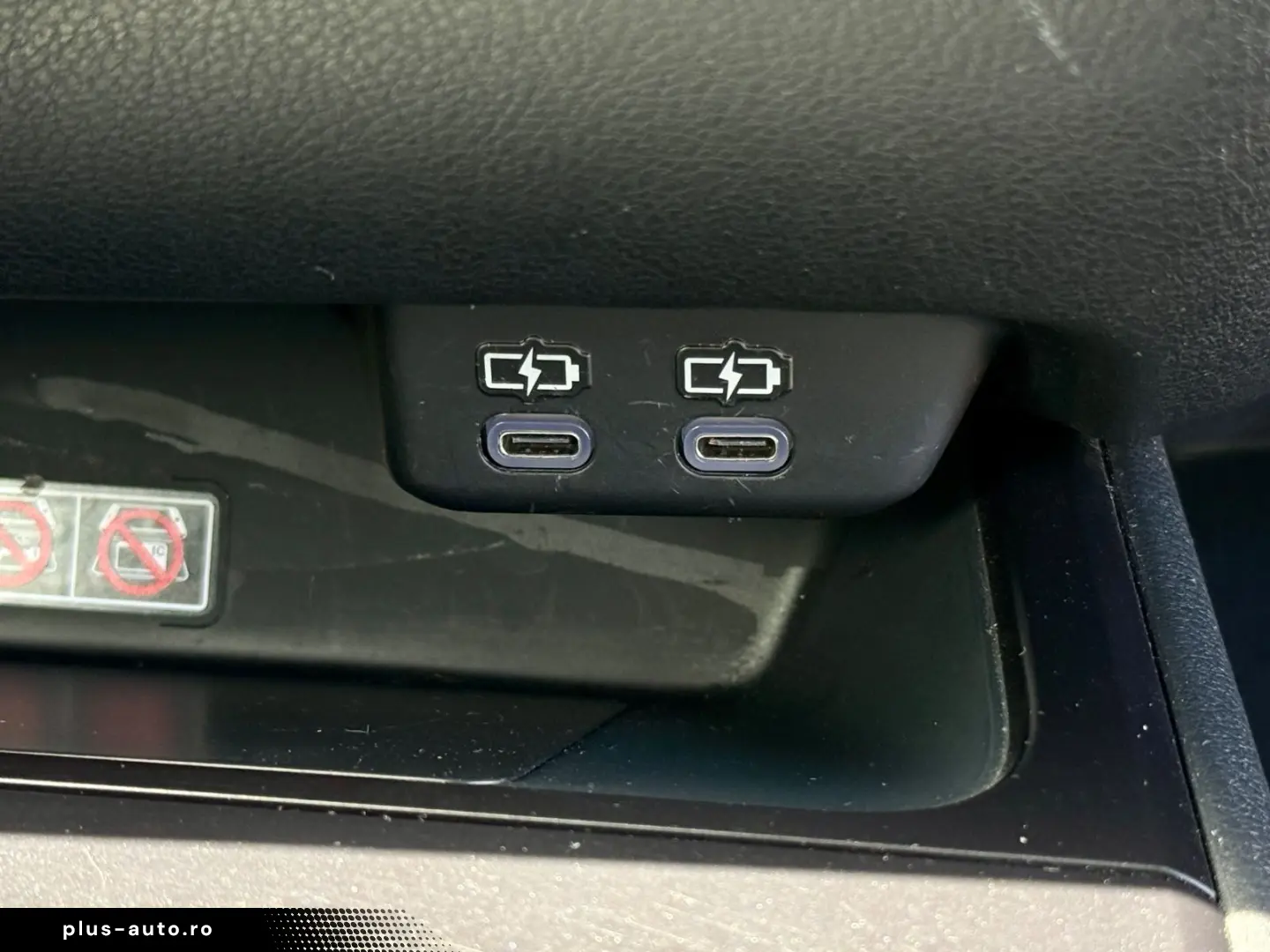 LEXUS UX 250h F-SPORT ACC RFK Car-Play 15J-GARANTIE