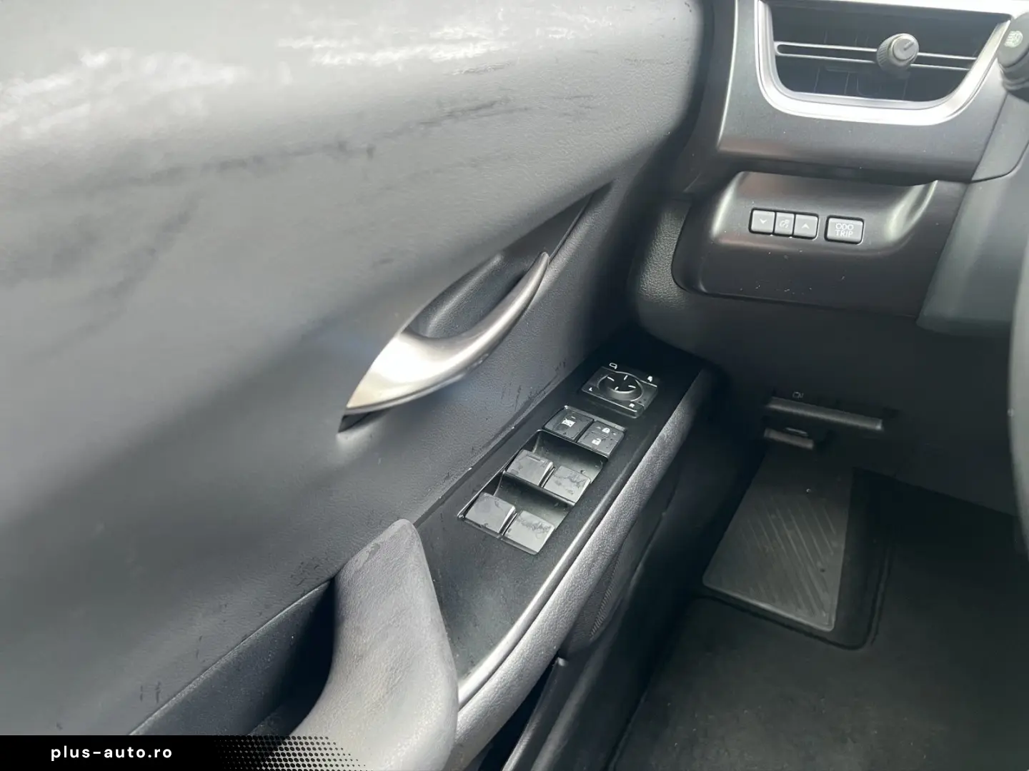 LEXUS UX 250h F-SPORT-D 1.HD ALLW.REIF SHZ  NAVI CARP