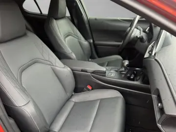 LEXUS UX 250h F-SPORT-D 1.HD ALLW.REIF SHZ  NAVI CARP