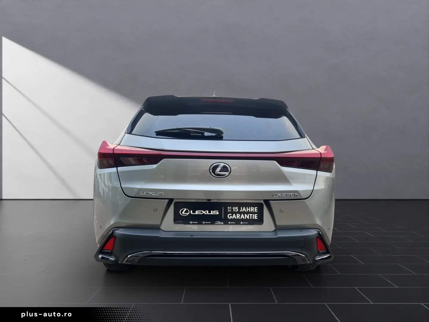 LEXUS UX 250h FSPORT-D 1HD ALLWR CARPLAY  15J-GARANTIE