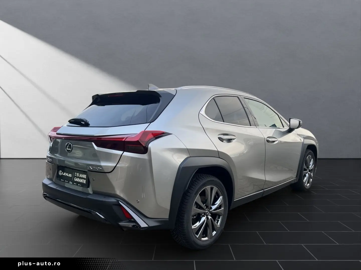 LEXUS UX 250h FSPORT-D 1HD ALLWR CARPLAY  15J-GARANTIE