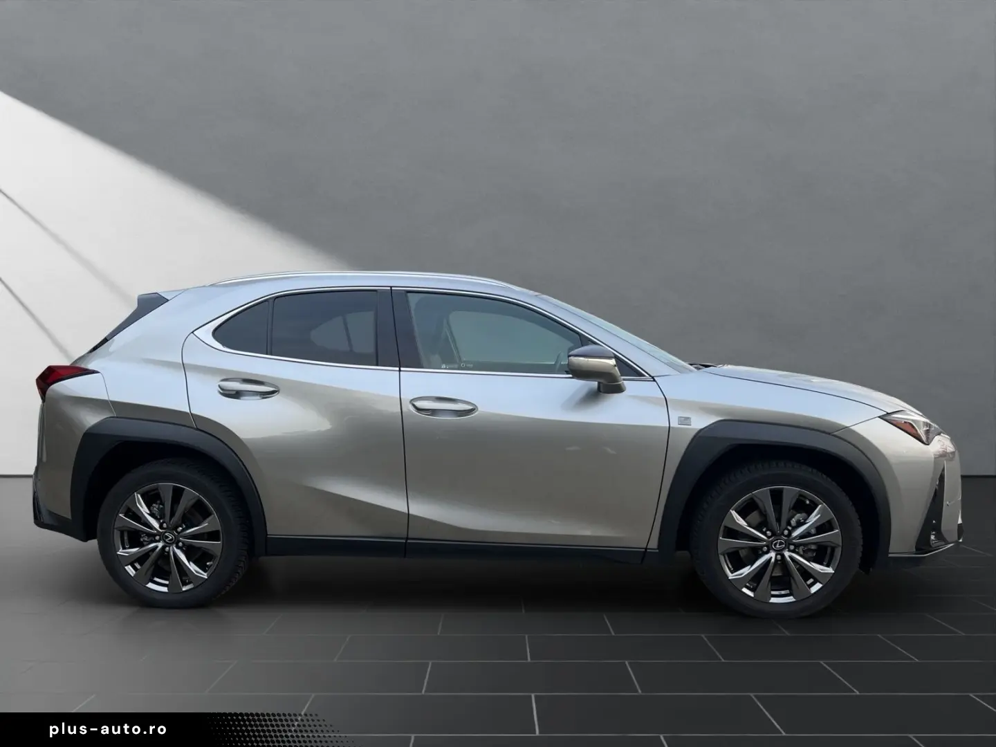 LEXUS UX 250h FSPORT-D 1HD ALLWR CARPLAY  15J-GARANTIE