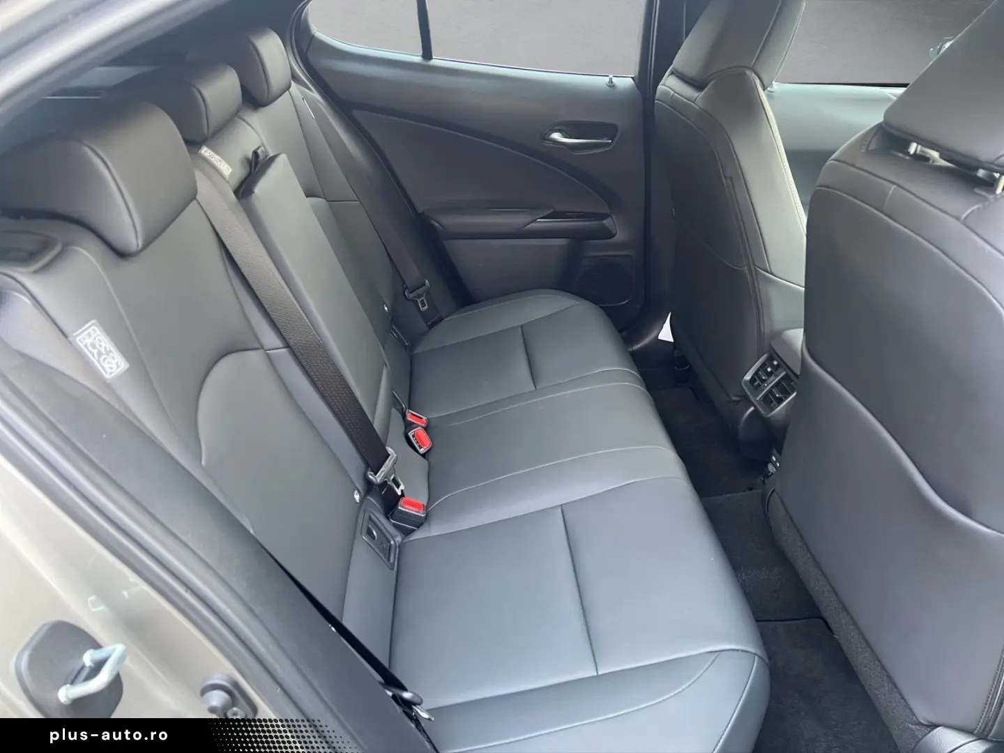 LEXUS UX 250h FSPORT-D 1HD ALLWR CARPLAY  15J-GARANTIE