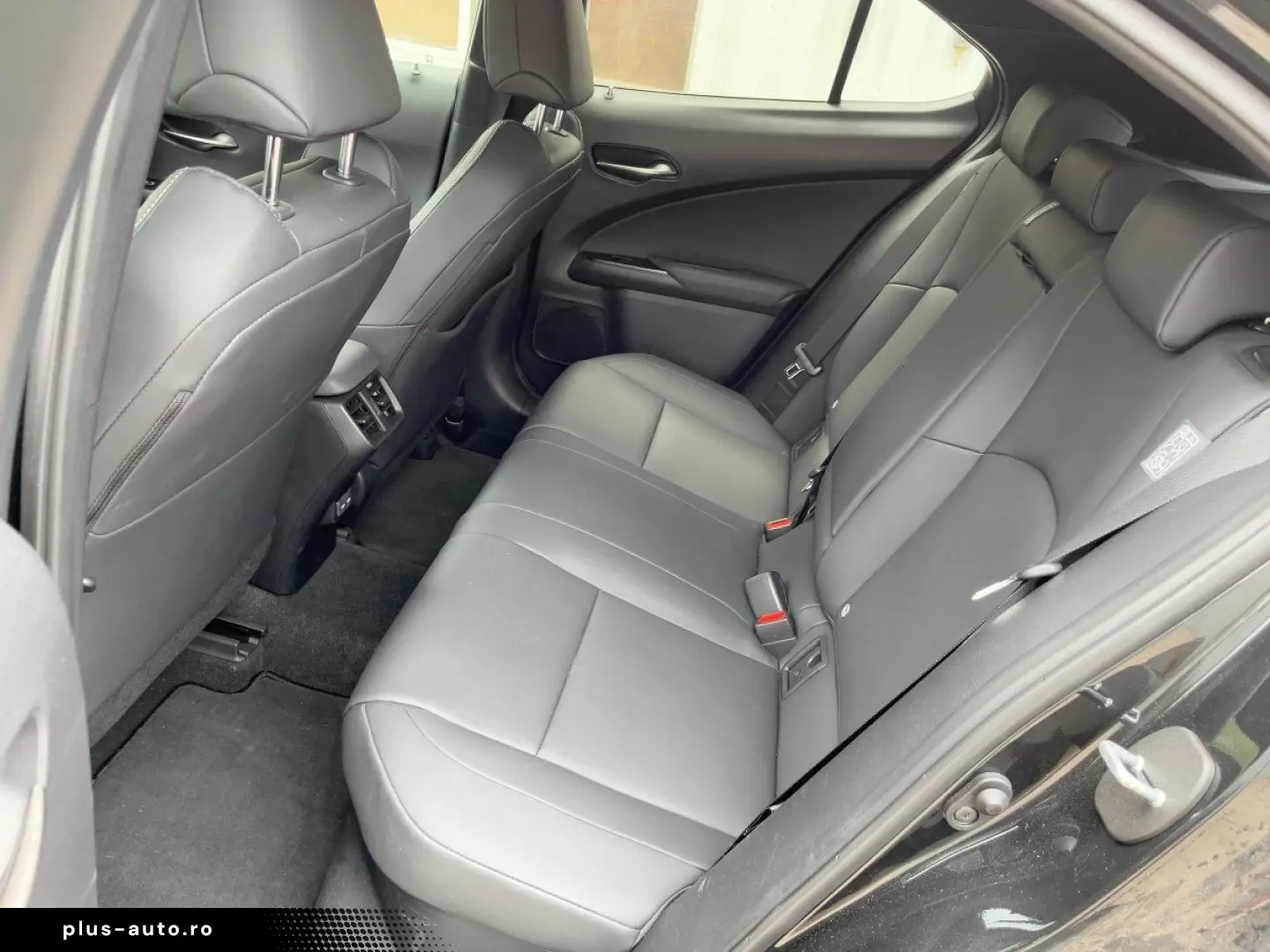 LEXUS UX 250h F Sport Design Navi ACC KAM SHZ DAB