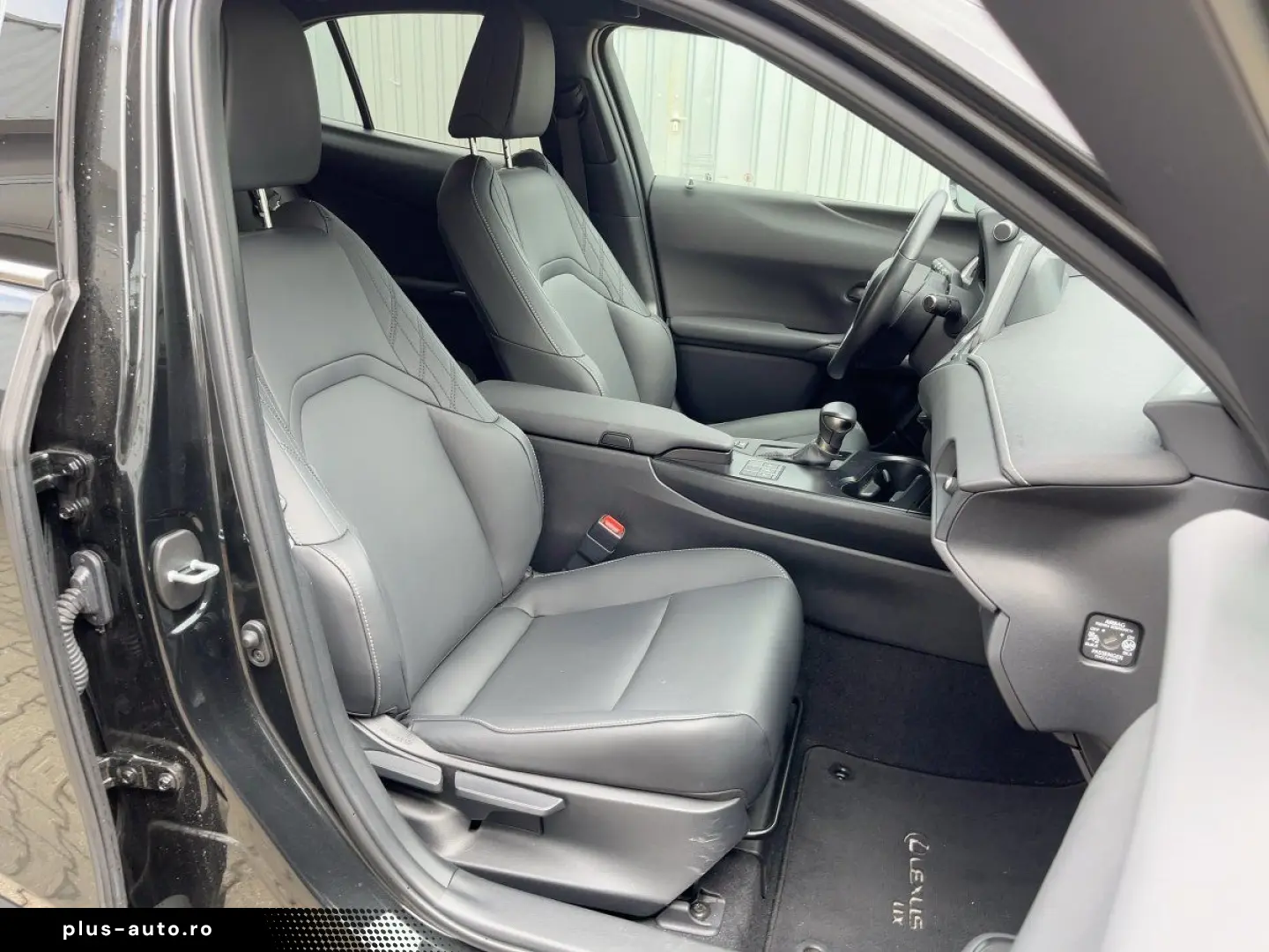 LEXUS UX 250h F Sport Design Navi ACC KAM SHZ DAB