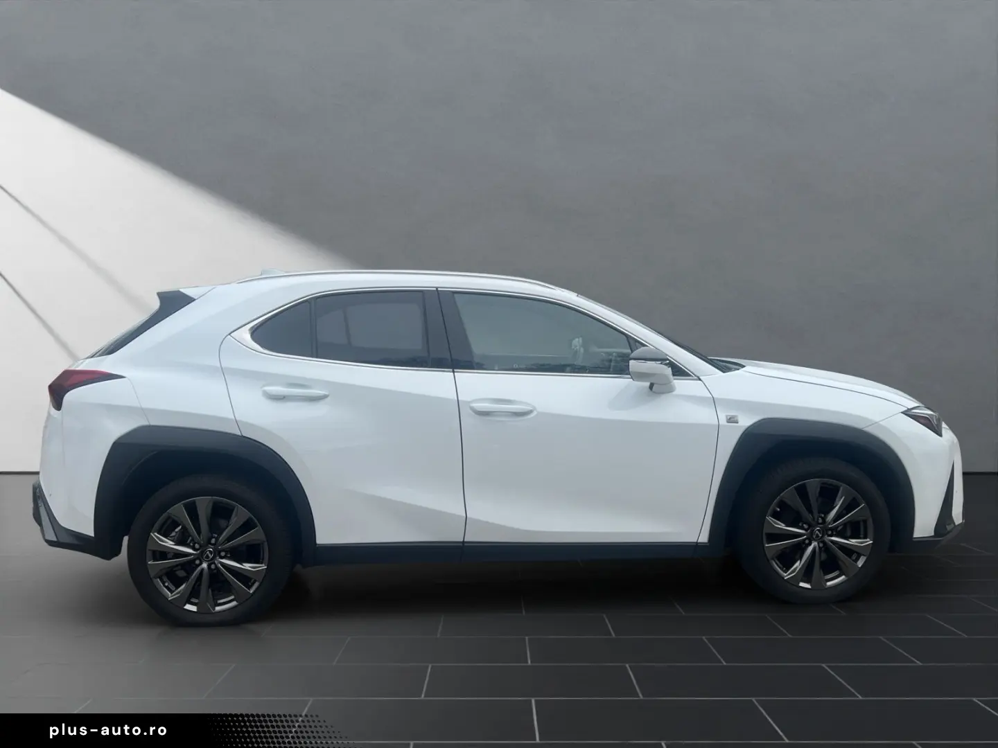 LEXUS UX 250h FSPORT-D 1.HD CARPLAY PDC  15J-GARANTIE