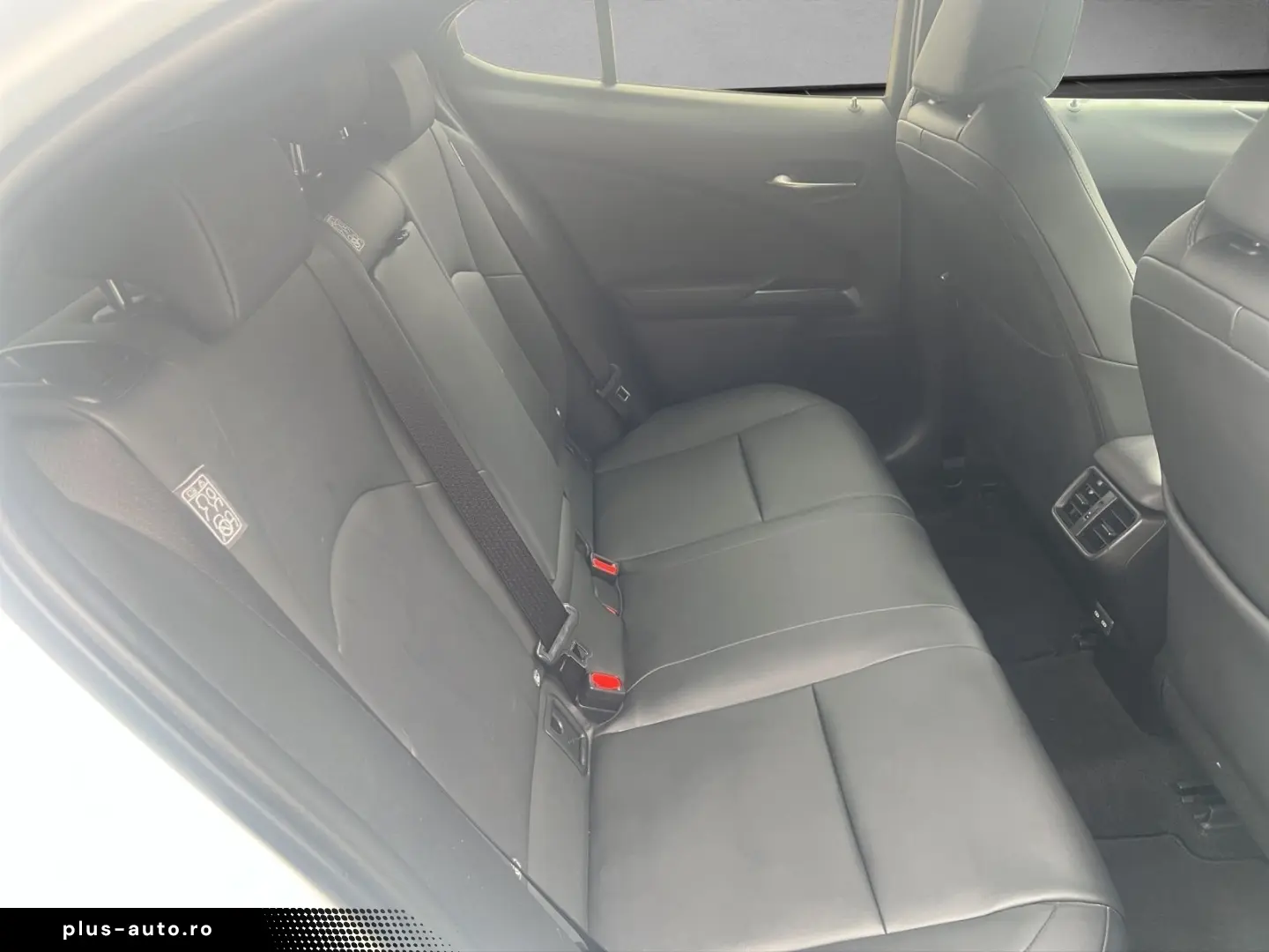 LEXUS UX 250h FSPORT-D 1.HD CARPLAY PDC  15J-GARANTIE