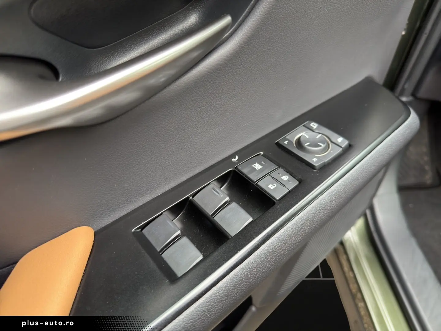 LEXUS UX 250h FSPORT-D 1HD ALLWR CARPLAY  15J-GARANTIE