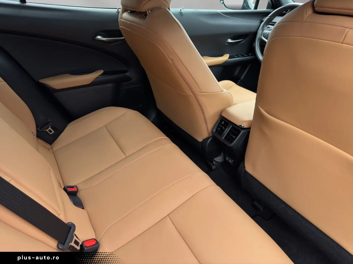 LEXUS UX 250h FSPORT-D 1HD ALLWR CARPLAY  15J-GARANTIE