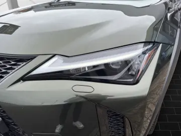 LEXUS UX 250h FSPORT-D 1HD ALLWR CARPLAY  15J-GARANTIE