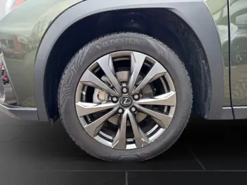 LEXUS UX 250h FSPORT-D 1HD ALLWR CARPLAY  15J-GARANTIE