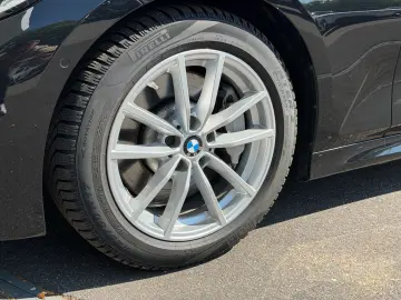 BMW 330i M SPORT LASER LC PROF GSD E SITZE