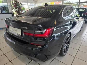 BMW 320 i xDrive Limousine  M Sport Nav PDC Kam