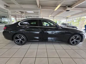 BMW 320 i xDrive Limousine  M Sport Nav PDC Kam