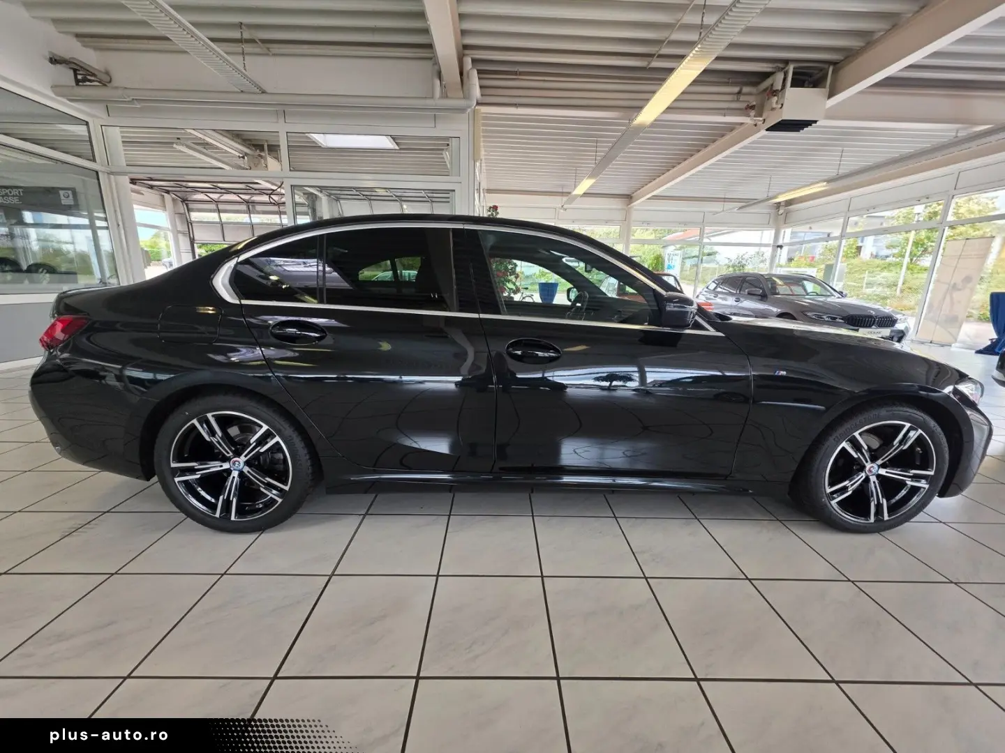 BMW 320 i xDrive Limousine  M Sport Nav PDC Kam