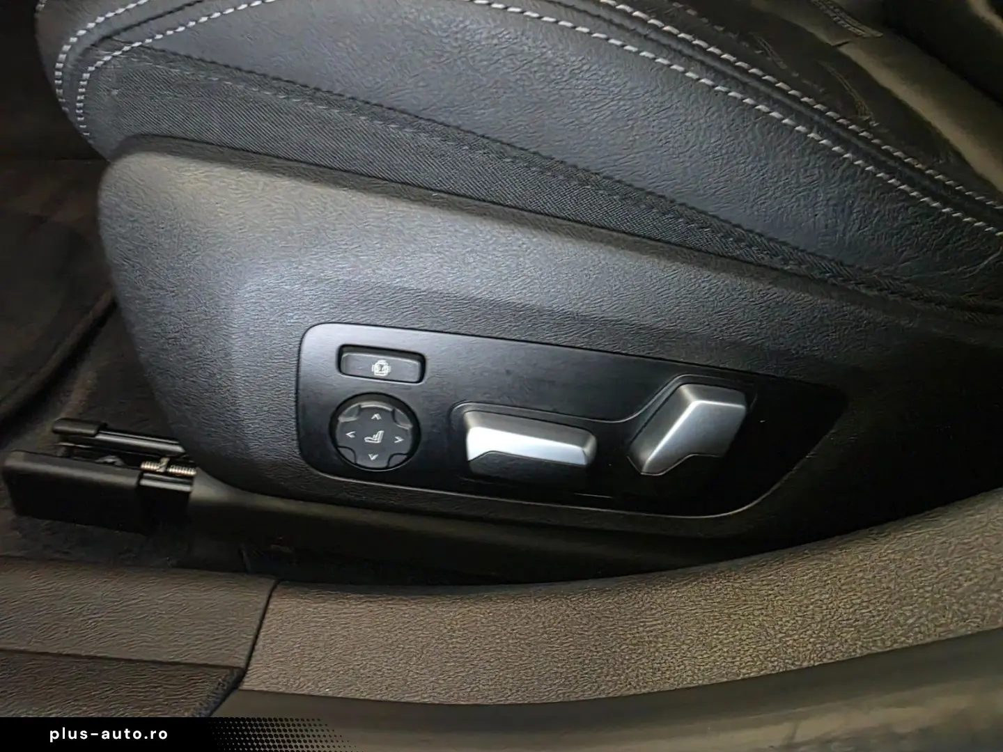 BMW 320 i xDrive Limousine  M Sport Nav PDC Kam