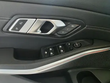 BMW 320 i xDrive Limousine  M Sport Nav PDC Kam