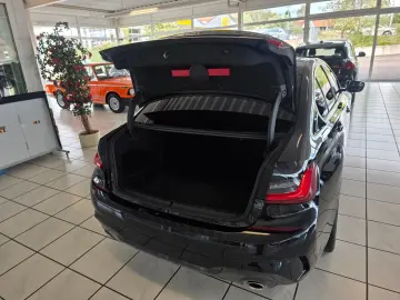 BMW 320 i xDrive Limousine  M Sport Nav PDC Kam