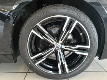 BMW 320 i xDrive Limousine  M Sport Nav PDC Kam
