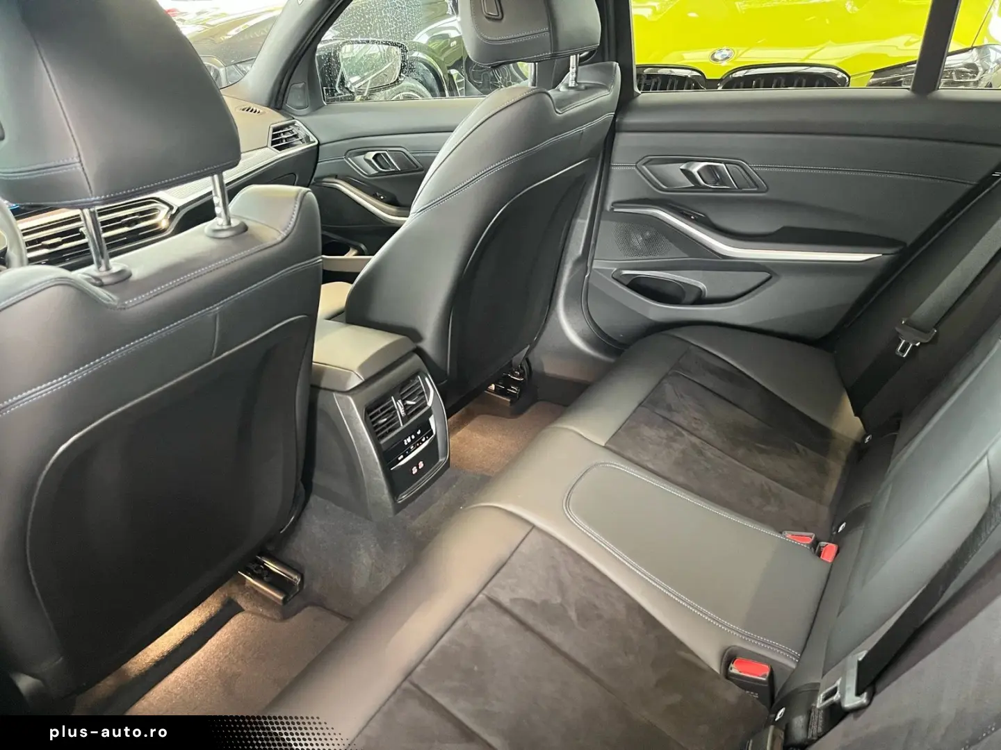 BMW 318i Limousine M Sportpaket AHK ACC Glasdach ada