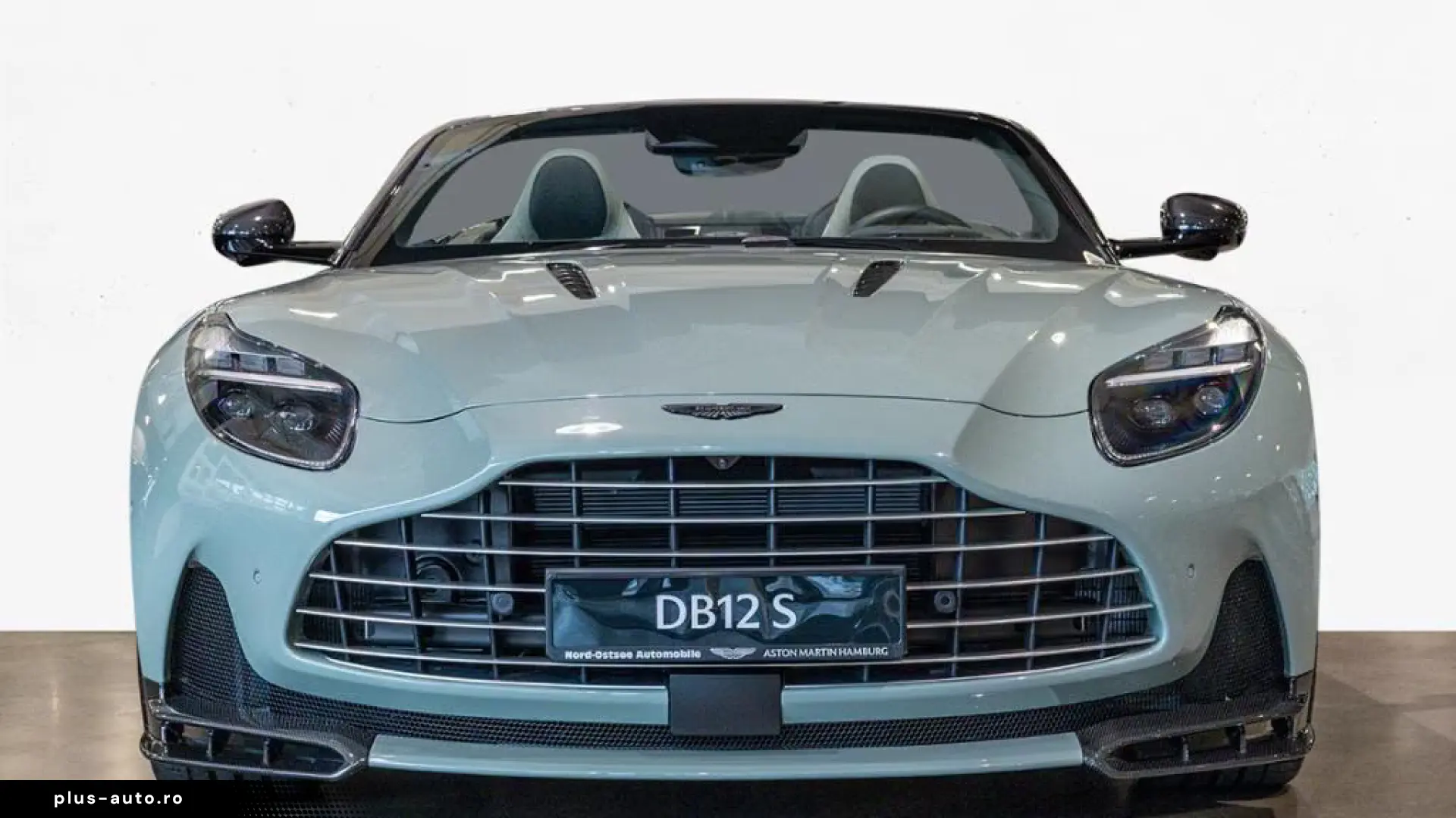 Aston Martin DB12 S Volante