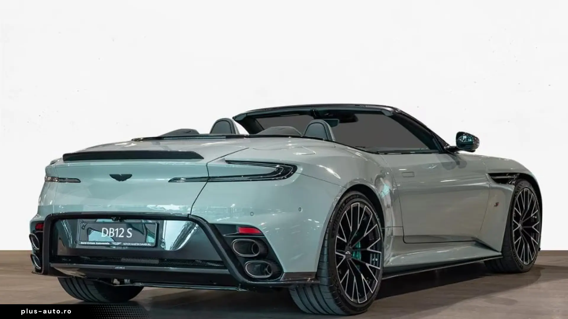 Aston Martin DB12 S Volante