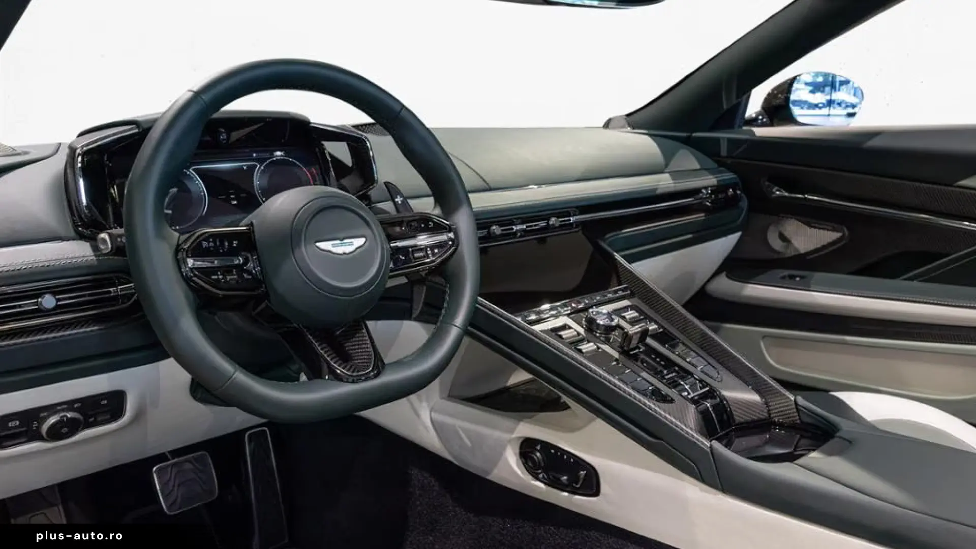 Aston Martin DB12 S Volante
