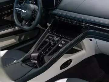 Aston Martin DB12 S Volante