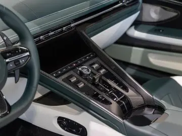 Aston Martin DB12 S Volante
