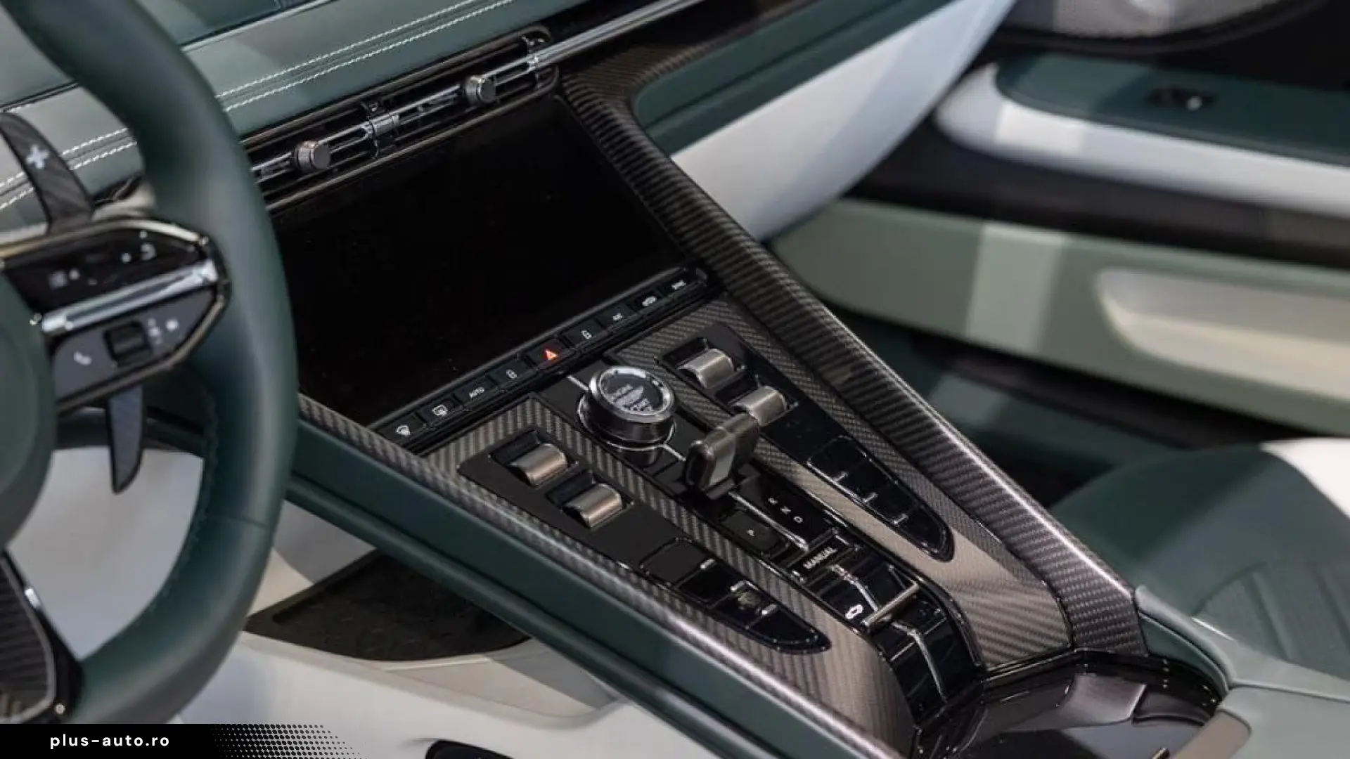 Aston Martin DB12 S Volante