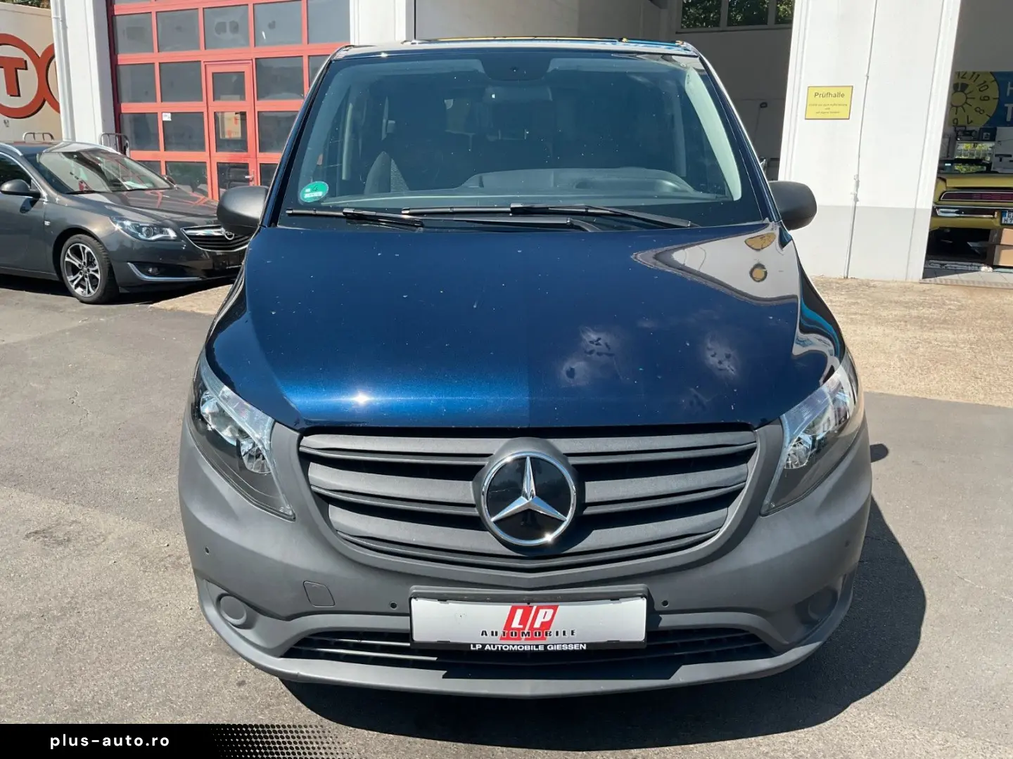 MERCEDES-BENZ Vito Tourer 116 CDI 4x4 AHK 2.5t  8 Sitze