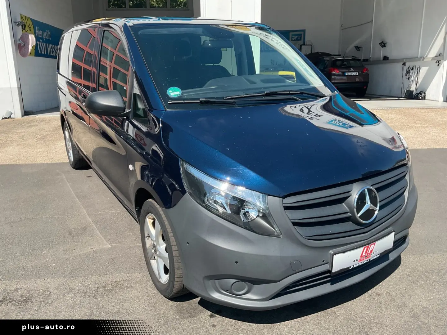 MERCEDES-BENZ Vito Tourer 116 CDI 4x4 AHK 2.5t  8 Sitze